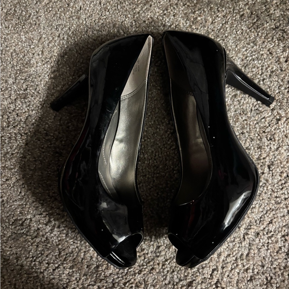 Open toe heels - Picture 2 of 3
